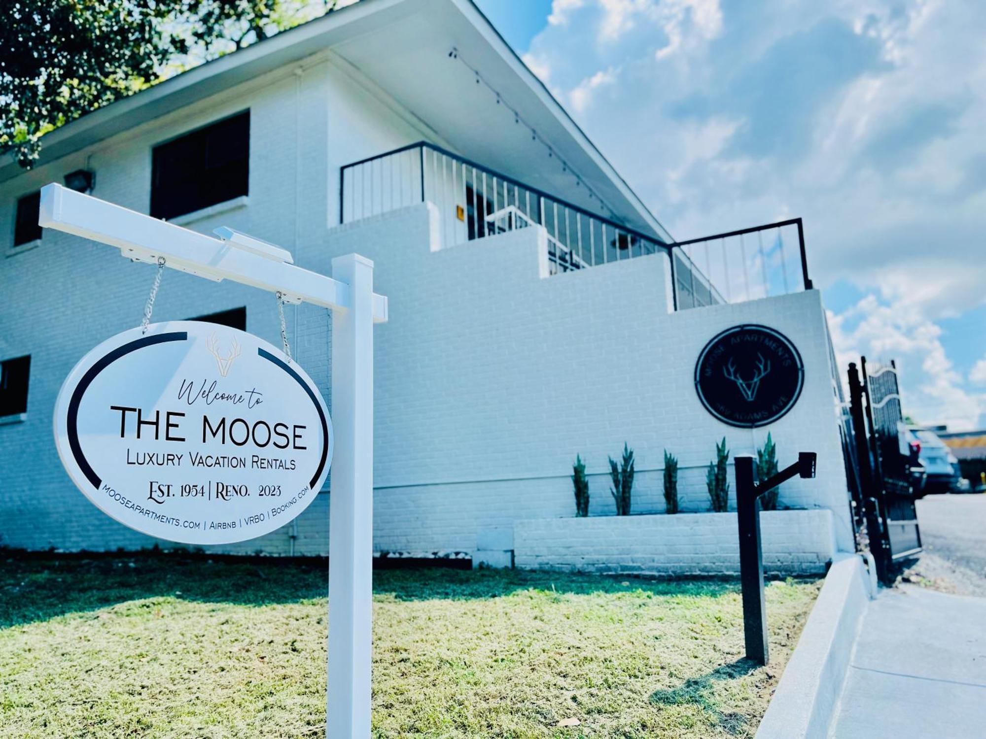 Apartment The Moose #3 - Modern Luxe With Free Gated Parking & Wifi *