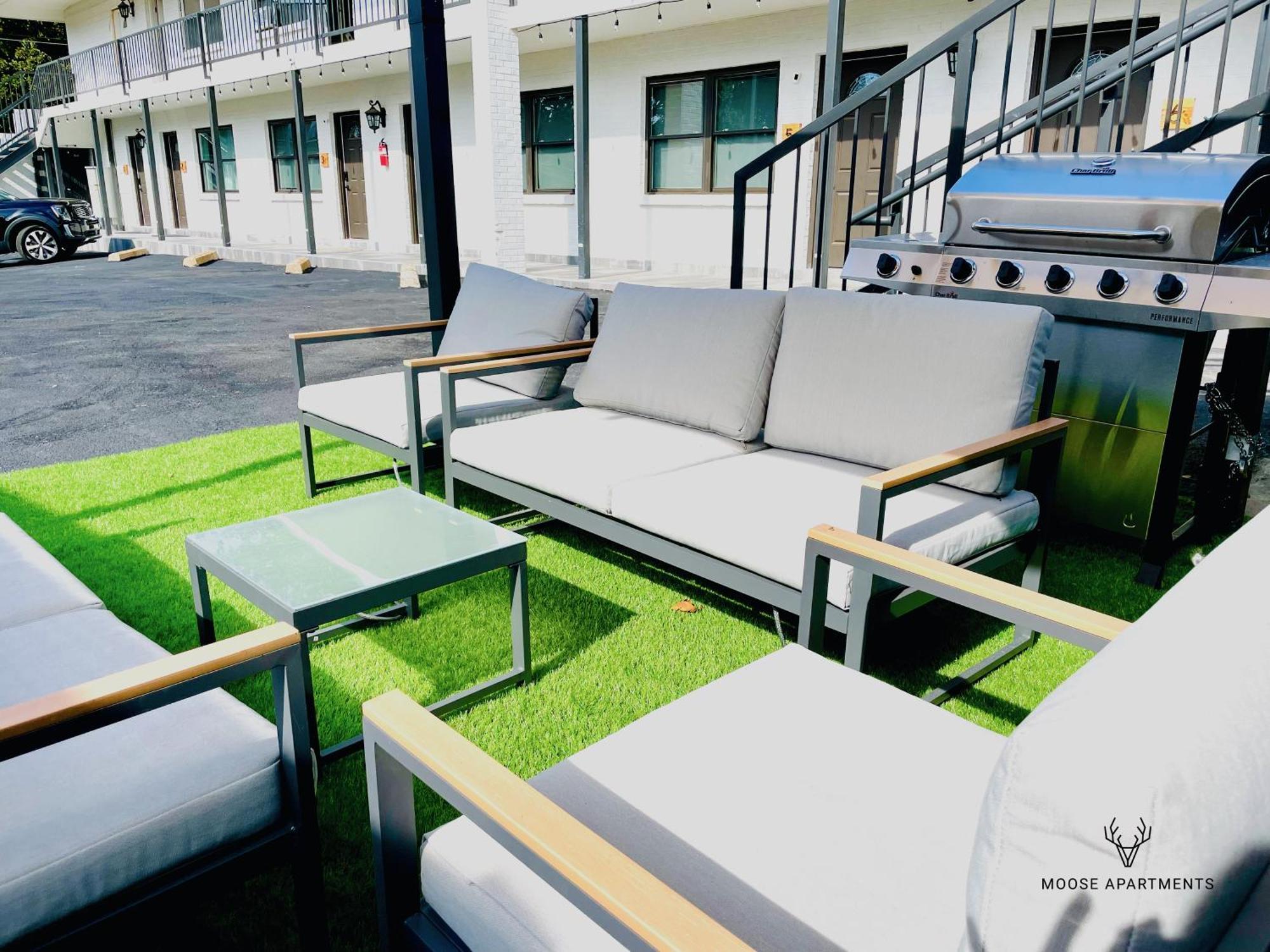 Apartment The Moose #3 - Modern Luxe With Free Gated Parking & Wifi *